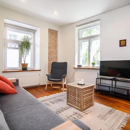In The Heart Of Old Town Apartman